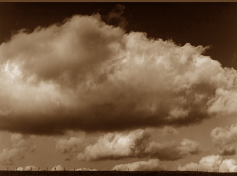 Nuages sur la Côte-d'Or, Bourgogne, France - 2002